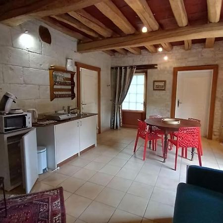 Le Logis De La Tour Villa Loudun Kültér fotó