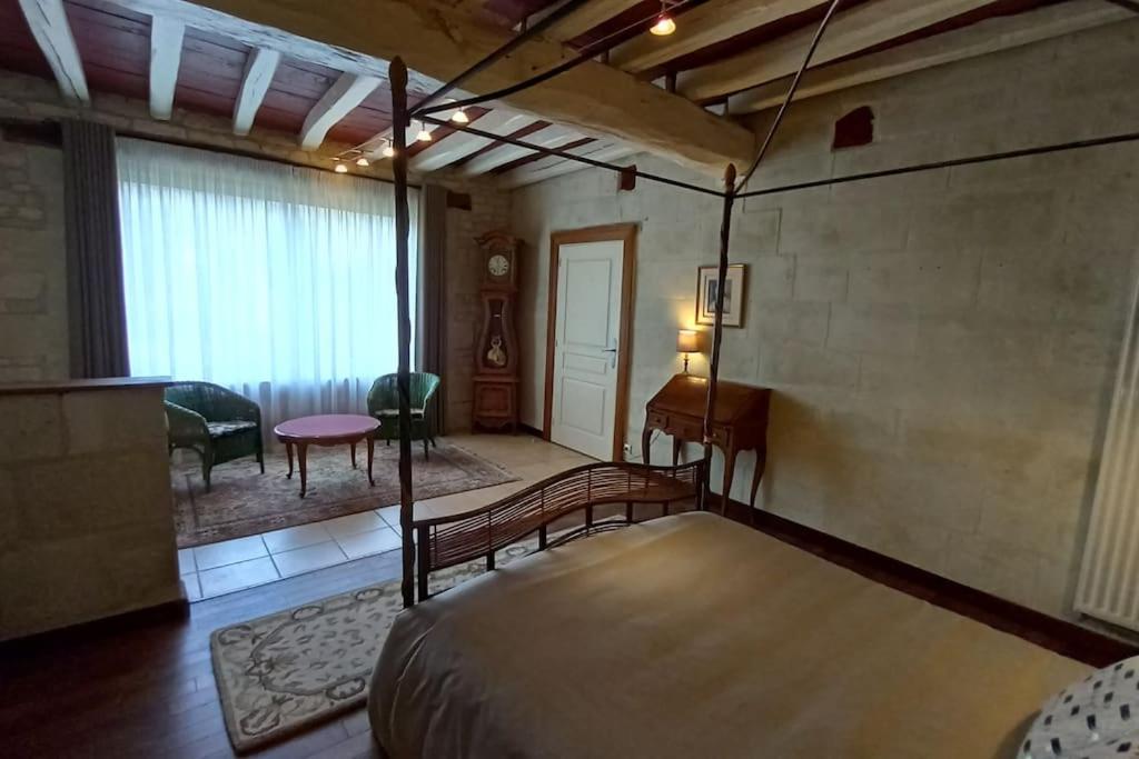 Le Logis De La Tour Villa Loudun Kültér fotó